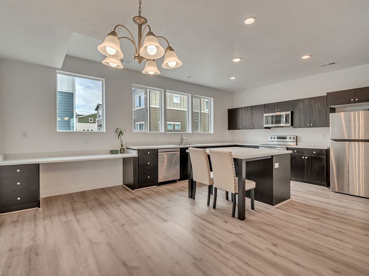 4692 W Talavera Way Kearns, UT 84118 - Thumbnail 4