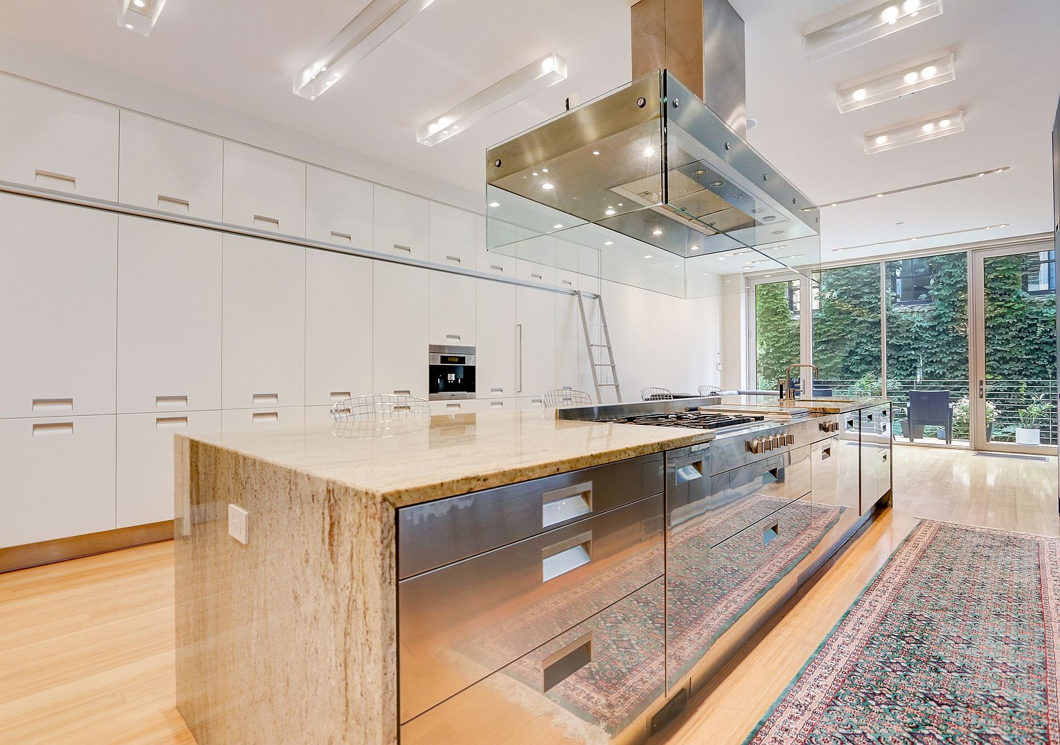 861 N Lasalle Blvd Chicago, IL 60610 - Thumbnail 4