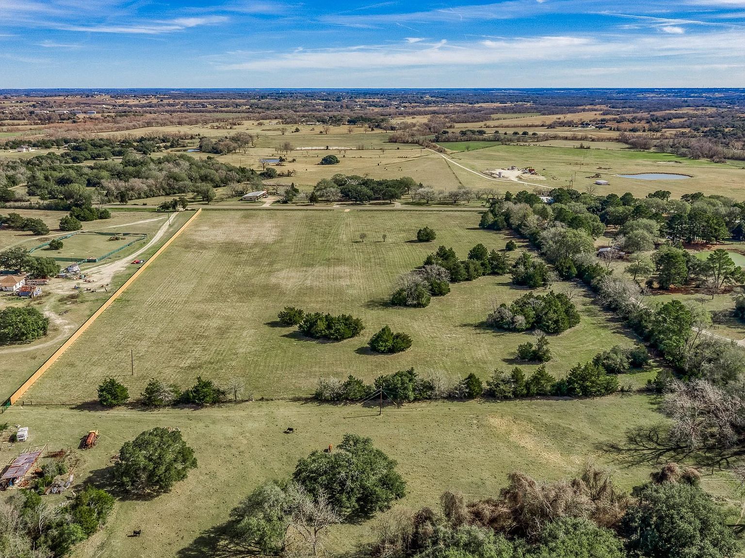 10 Mapelwood Ln Brenham, TX 77833 - Thumbnail 4