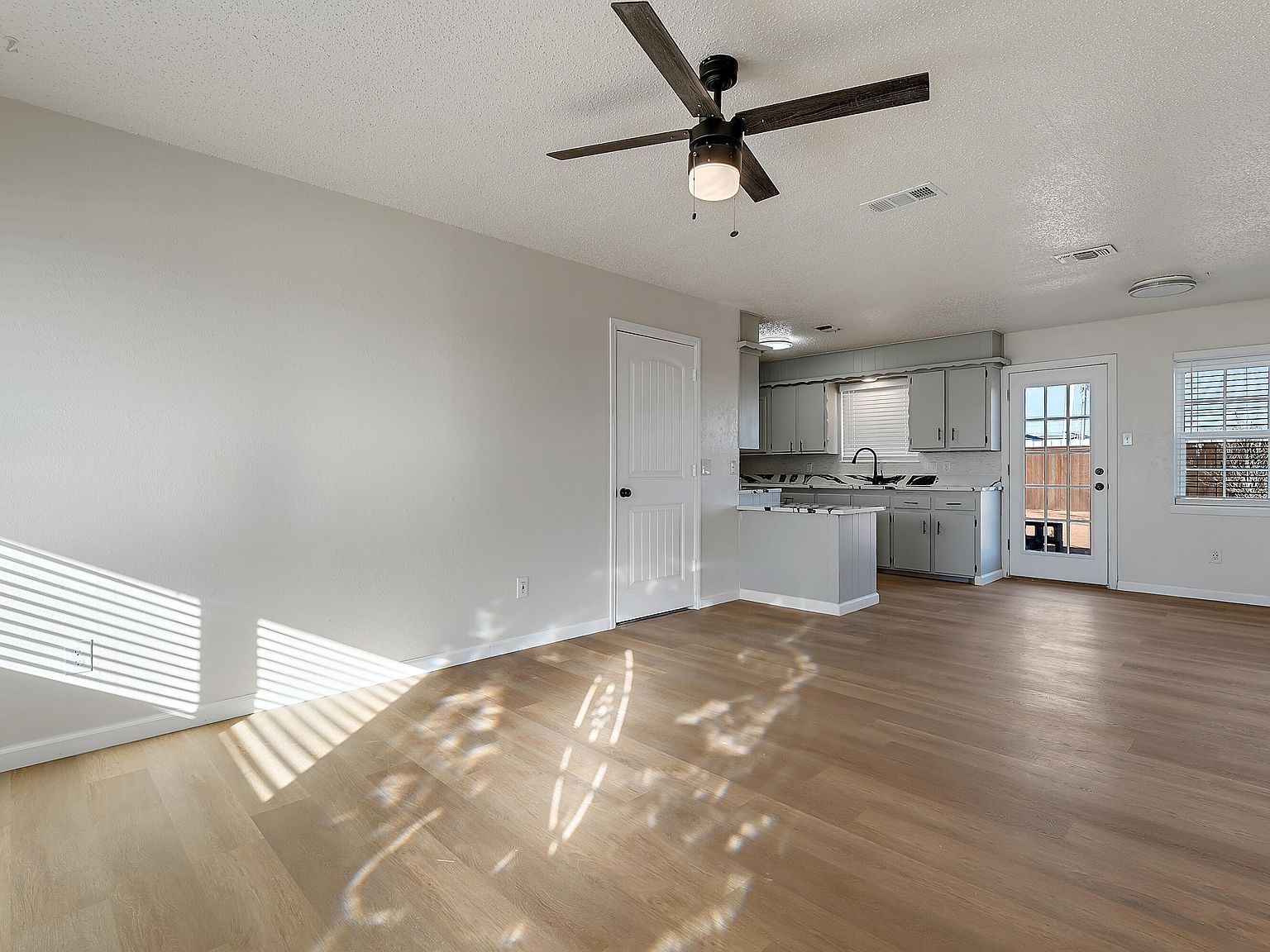 726 11th St Wolfforth, TX 79382 - Thumbnail 4