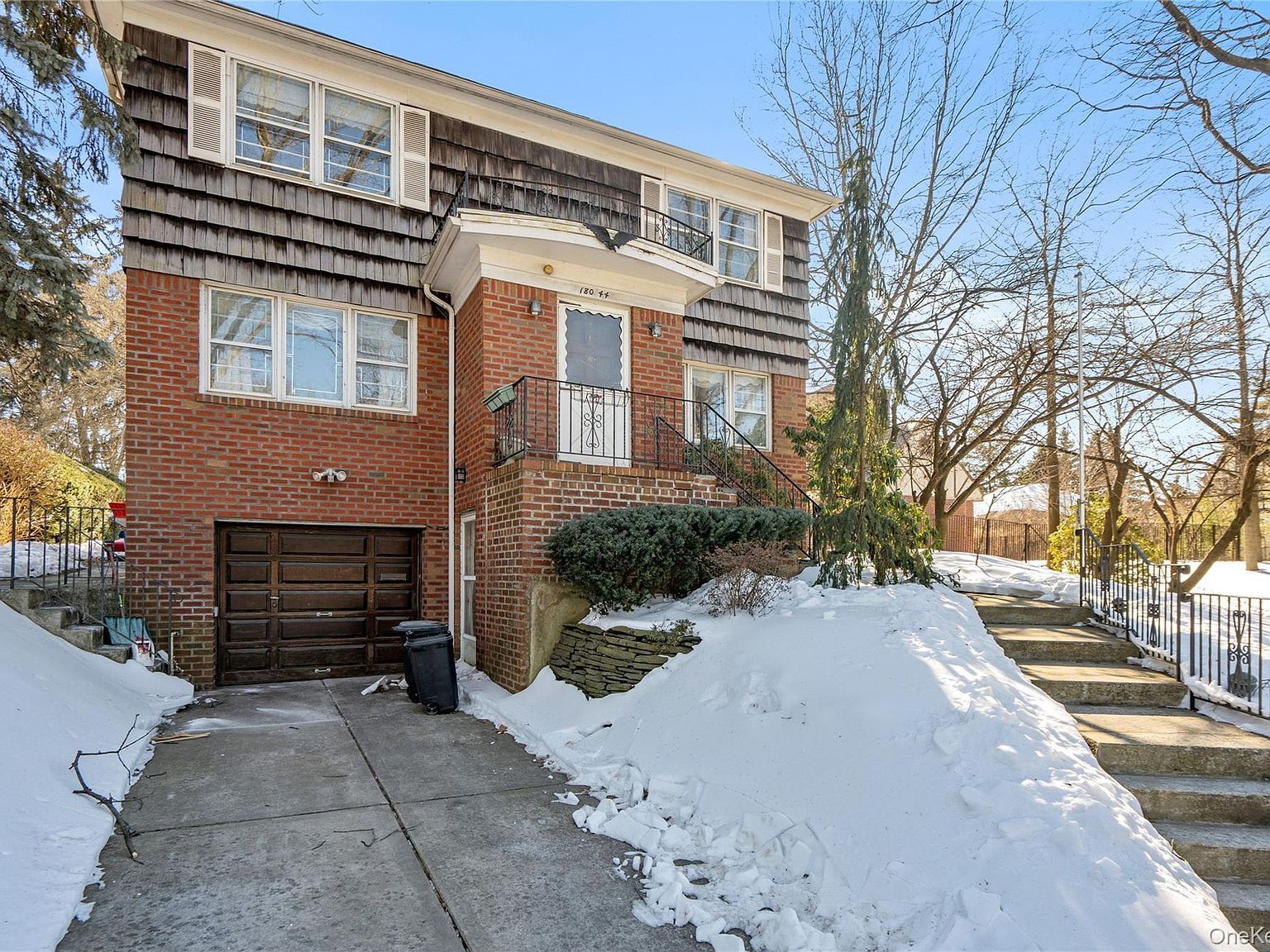 18044 Grand Central Pkwy Jamaica, NY 11432 - Thumbnail 4