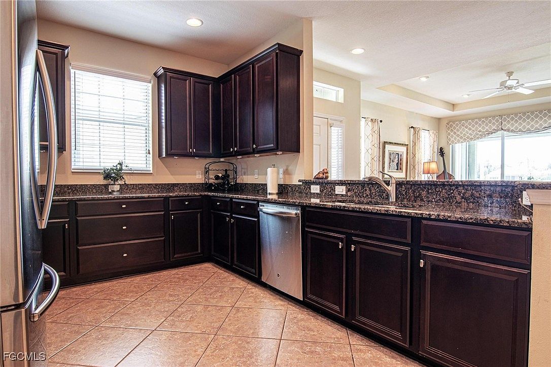 2638 Anguilla Dr Cape Coral, FL 33991 - Thumbnail 4