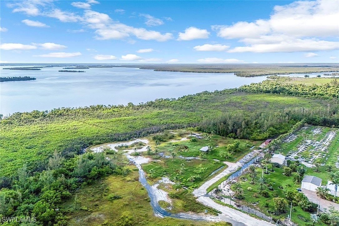 5300 Game Bird Ln Bokeelia, FL 33922 - Thumbnail 4