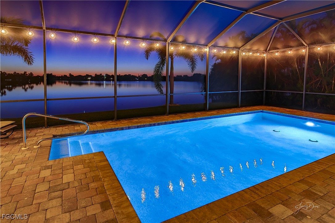 401 NE 19th Place Cpe Coral, FL 33909 - Thumbnail 4