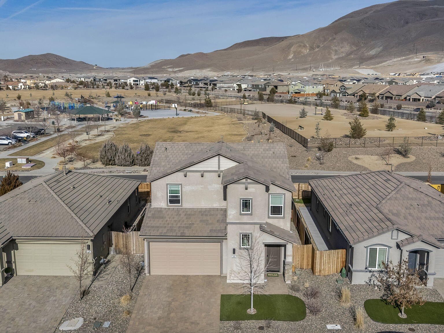 2025 Harmony Valley Way Reno, NV 89521 - Thumbnail 4