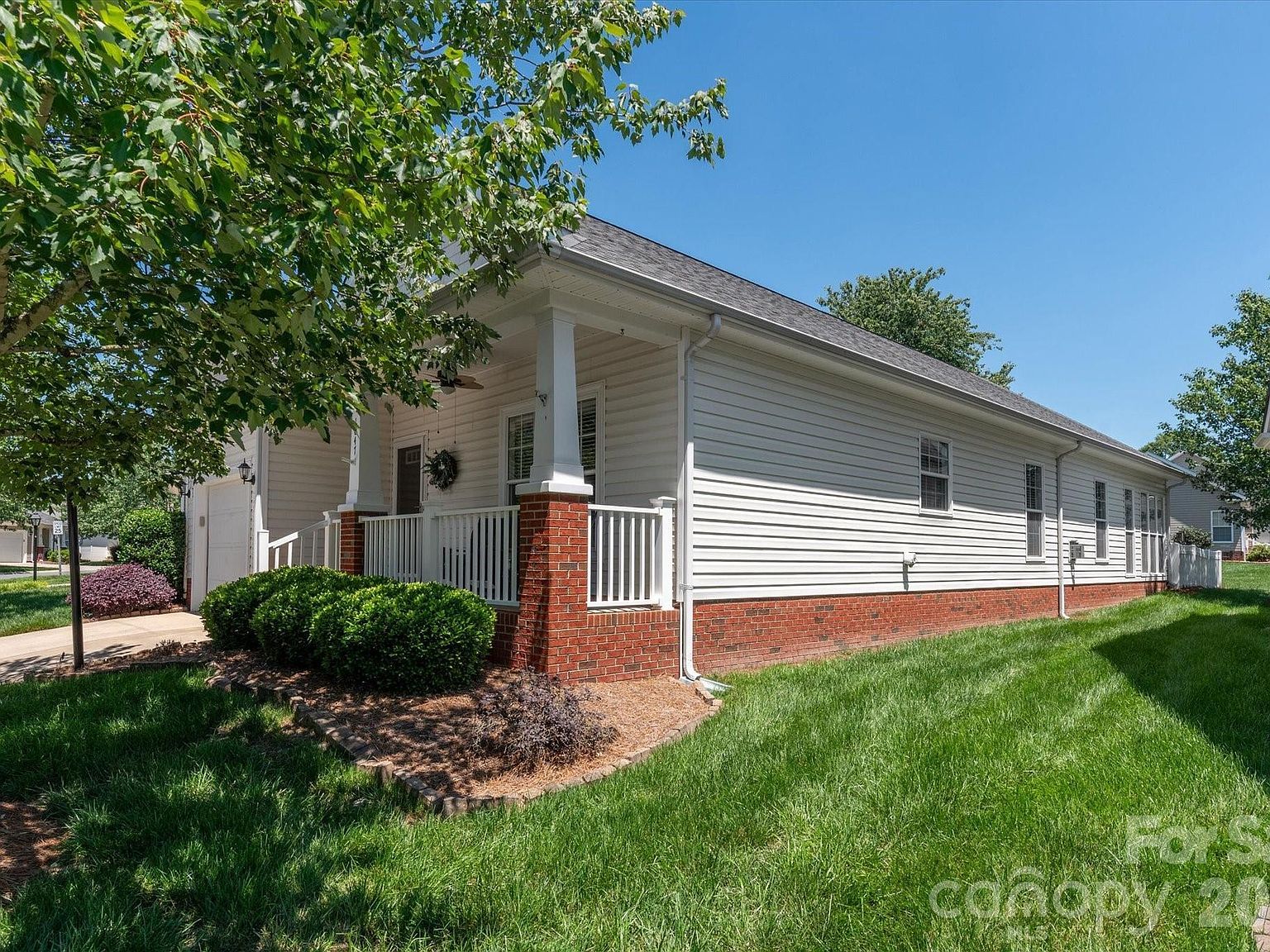 1047 Curry Way Matthews, NC 28104 - Thumbnail 4