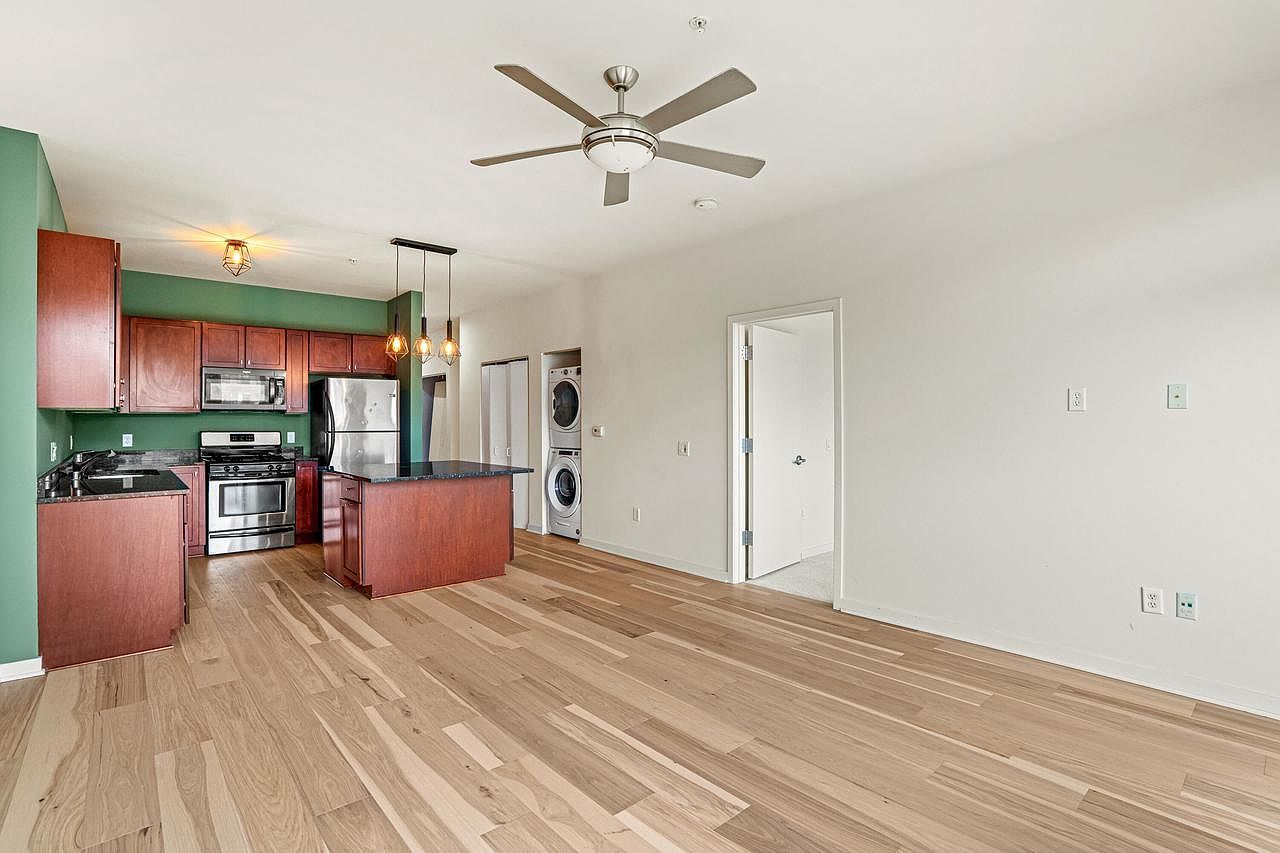 1902 N Commerce St APT 313 Milwaukee, WI 53212 - Thumbnail 4