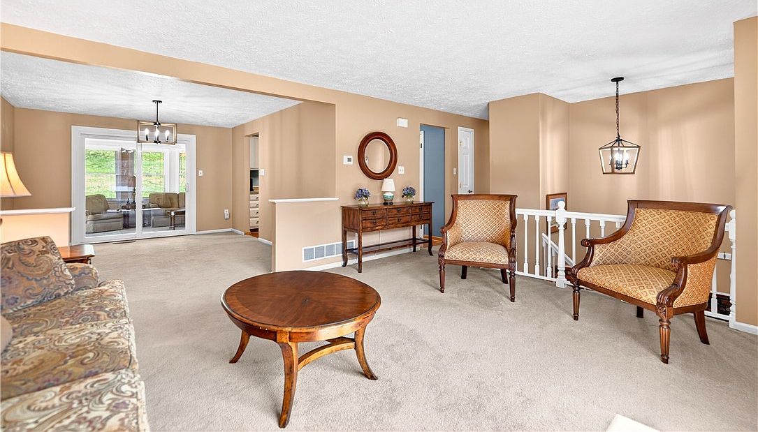 625 Stamford Dr Greensburg, PA 15601 - Thumbnail 4