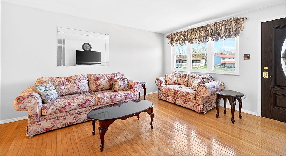 48 W Glennis Dr Greensburg, PA 15601 - Thumbnail 4