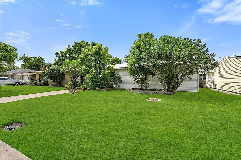 114 Bonita Ave Galveston, TX 77550 - Thumbnail 4