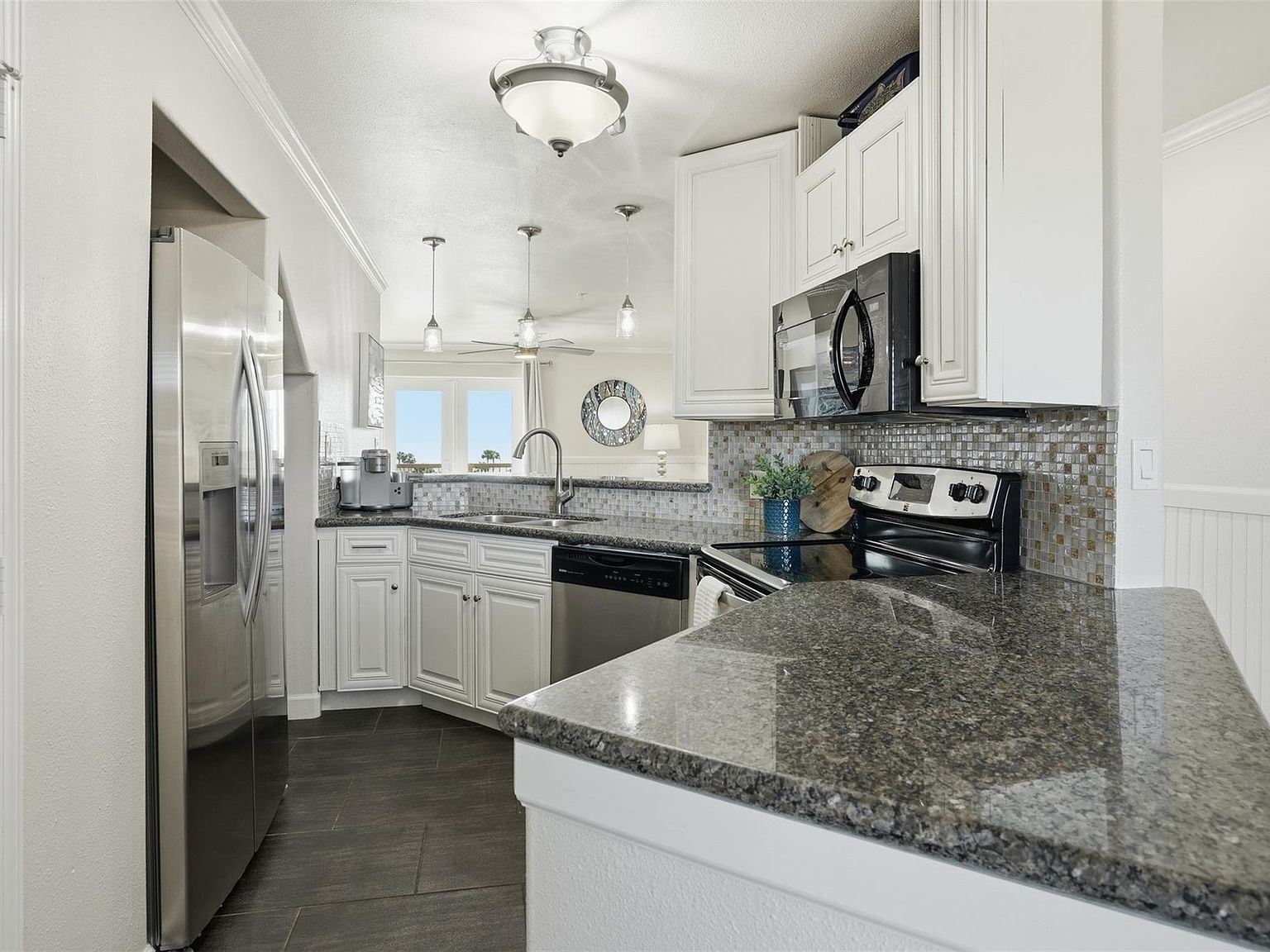 9520 Seawall Blvd APT 353 Galveston, TX 77554 - Thumbnail 4