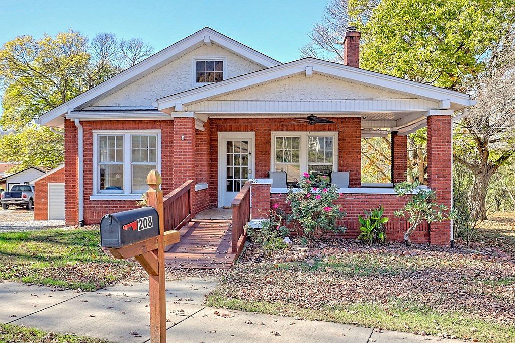 208 Bristol Ave Andrews, NC 28901 - Thumbnail 4