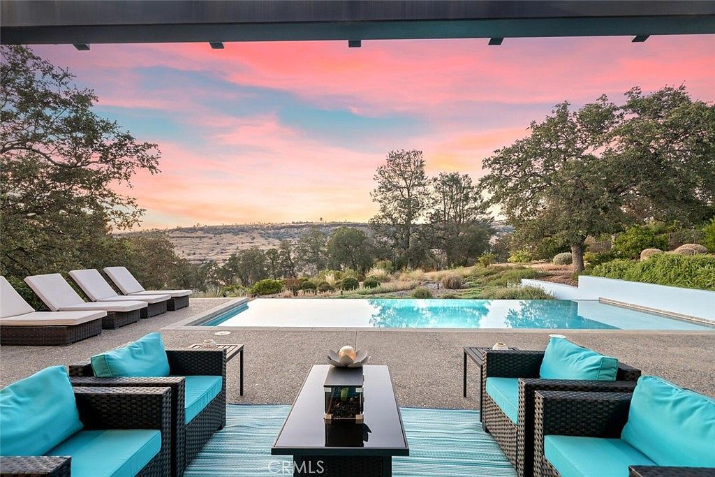 880 Whispering Winds Ln Chico, CA 95928 - Thumbnail 4