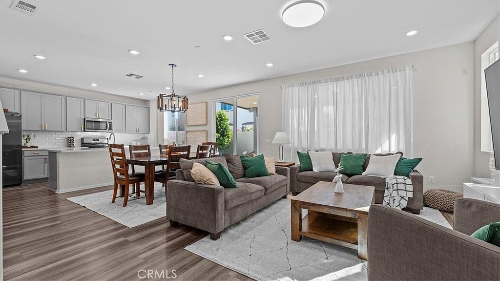 29132 Gardenia Lake Elsinore, CA 92530 - Thumbnail 4