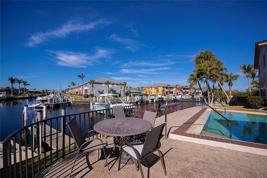 3335 Purple Martin Dr UNIT 6 Punta Gorda, FL 33950 - Thumbnail 4