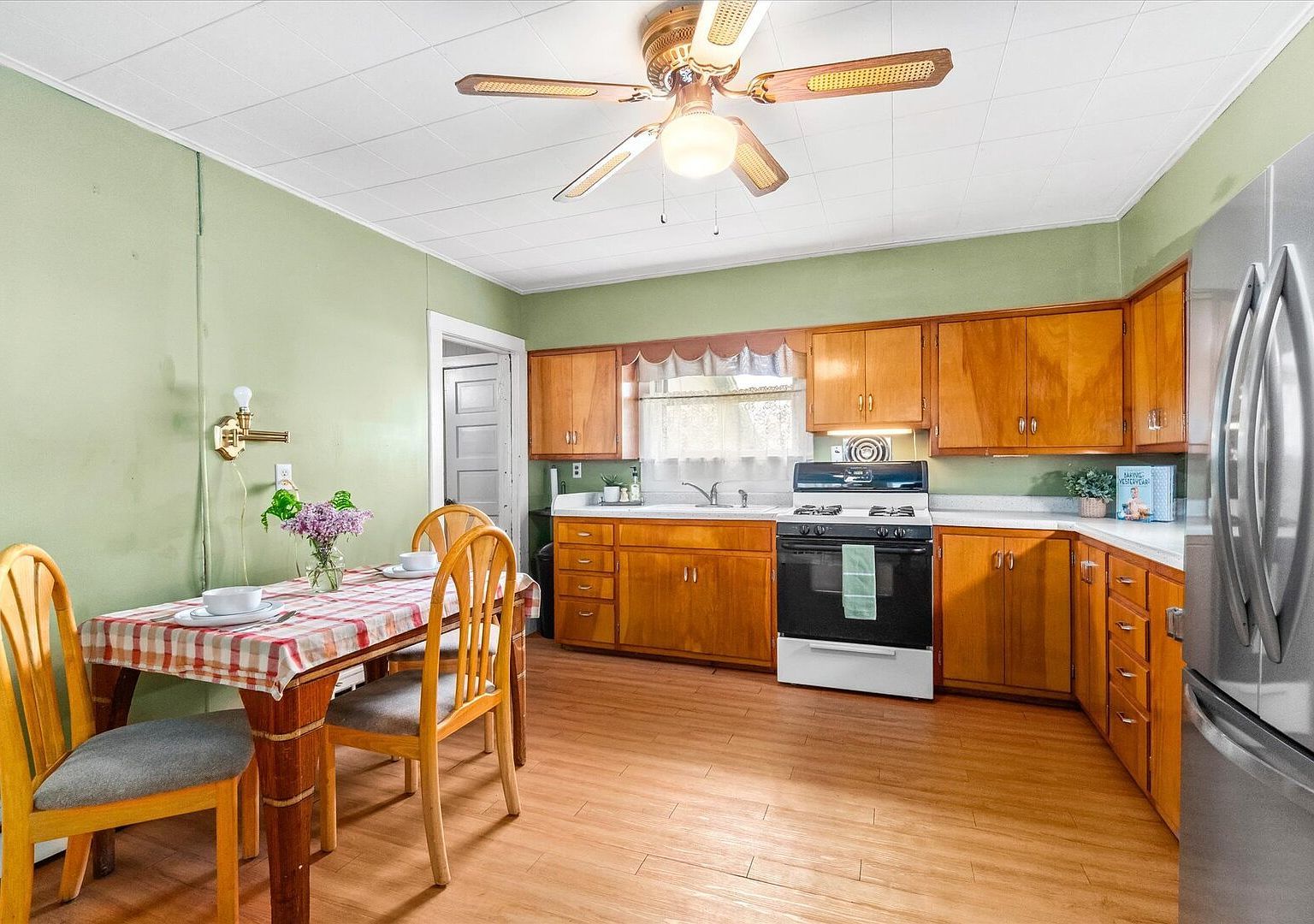 309 North St Earlville, IL 60518 - Thumbnail 4