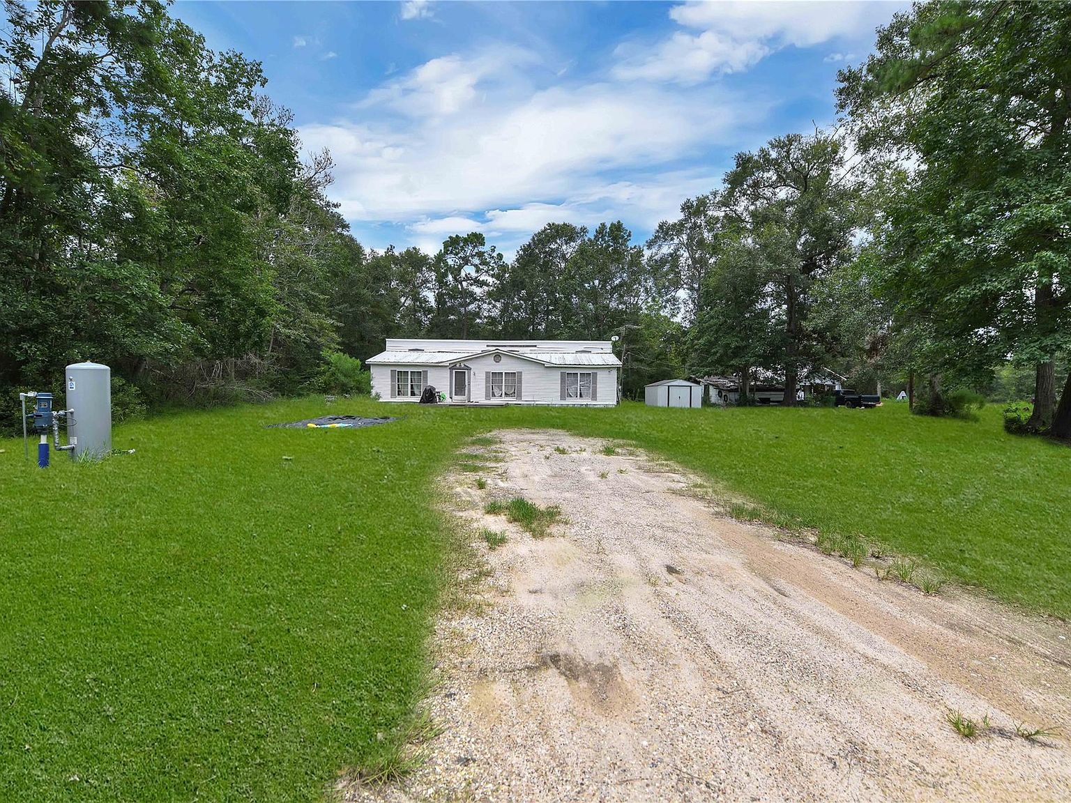 375 County Road 3892 E Cleveland, TX 77328 - Thumbnail 4