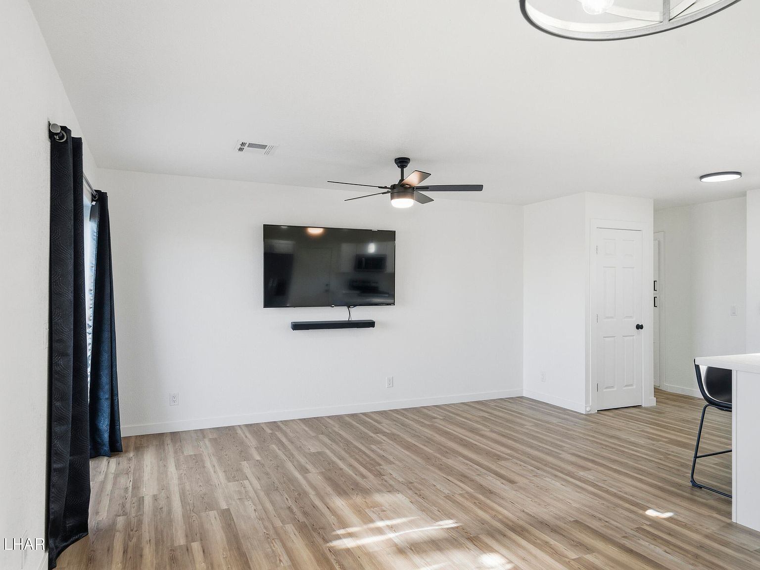 2205 Charing Cross Dr Lake Havasu City, AZ 86404 - Thumbnail 4