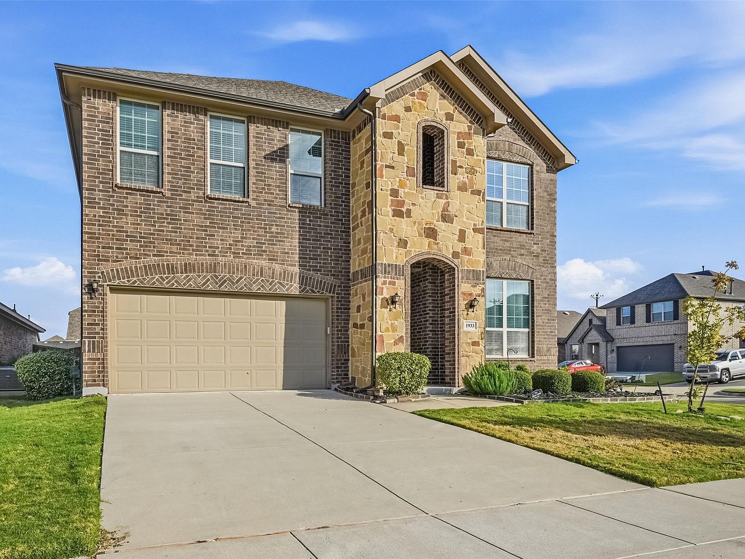 1933 Steppe Trail Dr Aubrey, TX 76227 - Thumbnail 4