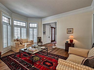 316 Buckingham Drive - Thumbnail 4