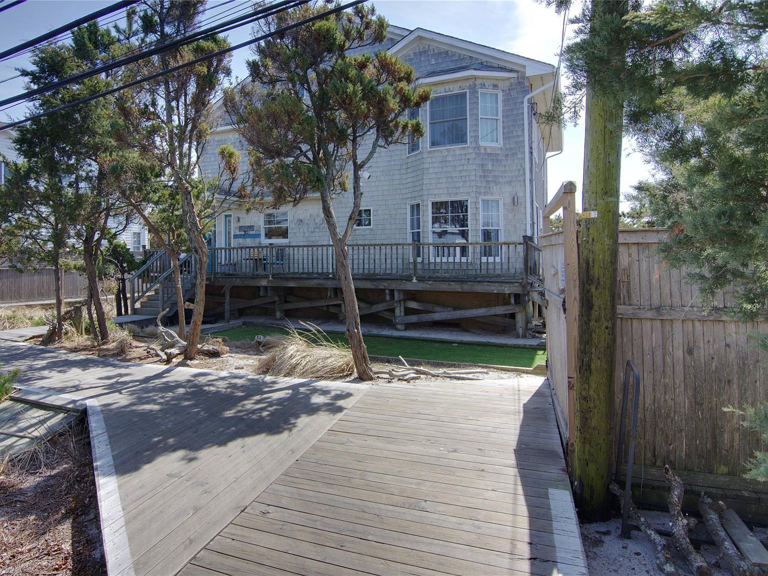 301 Lewis Walk Sayville, NY 11782 - Thumbnail 4