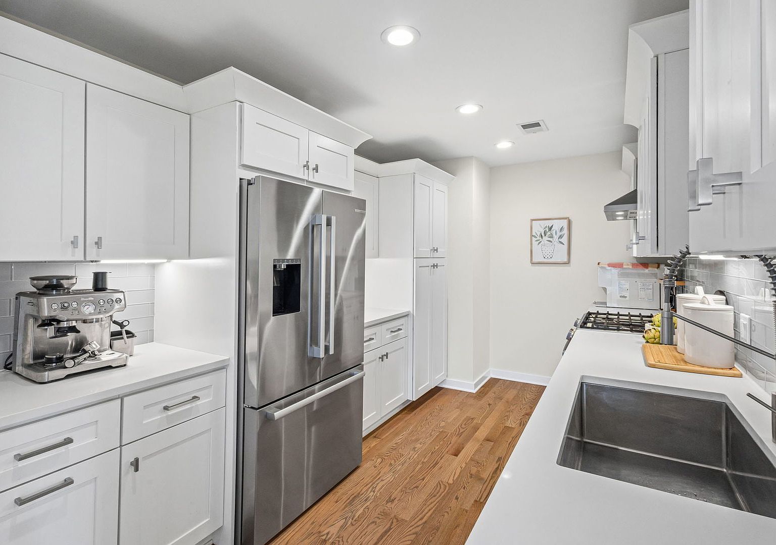 (undisclosed Address) Hinsdale, IL 60521 - Thumbnail 4