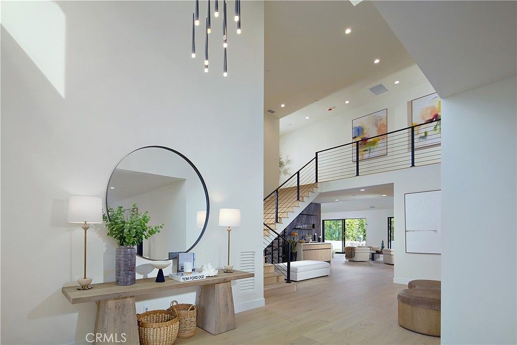 1312 Dover Dr Newport Beach, CA 92660 - Thumbnail 4