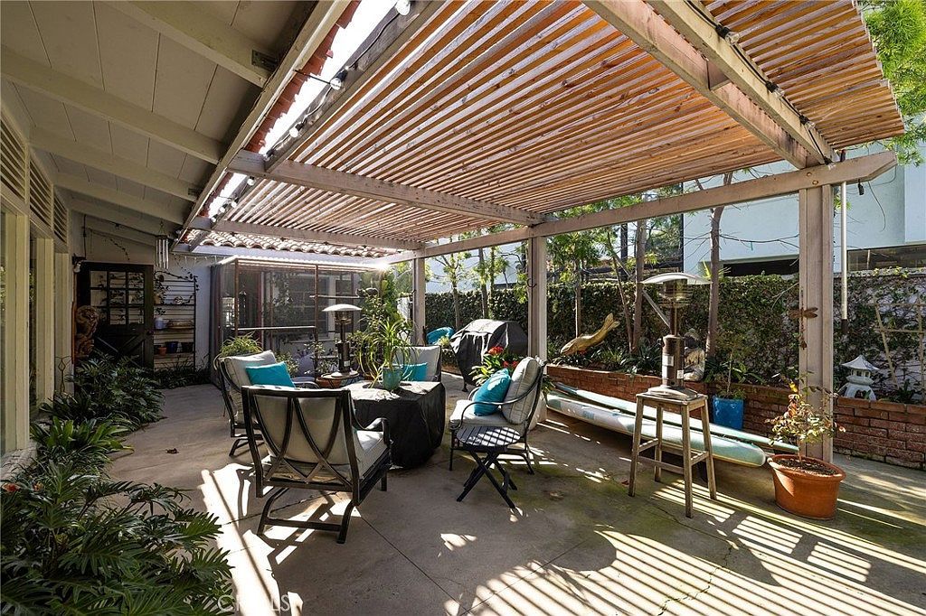 120 Via Undine Newport Beach, CA 92663 - Thumbnail 4