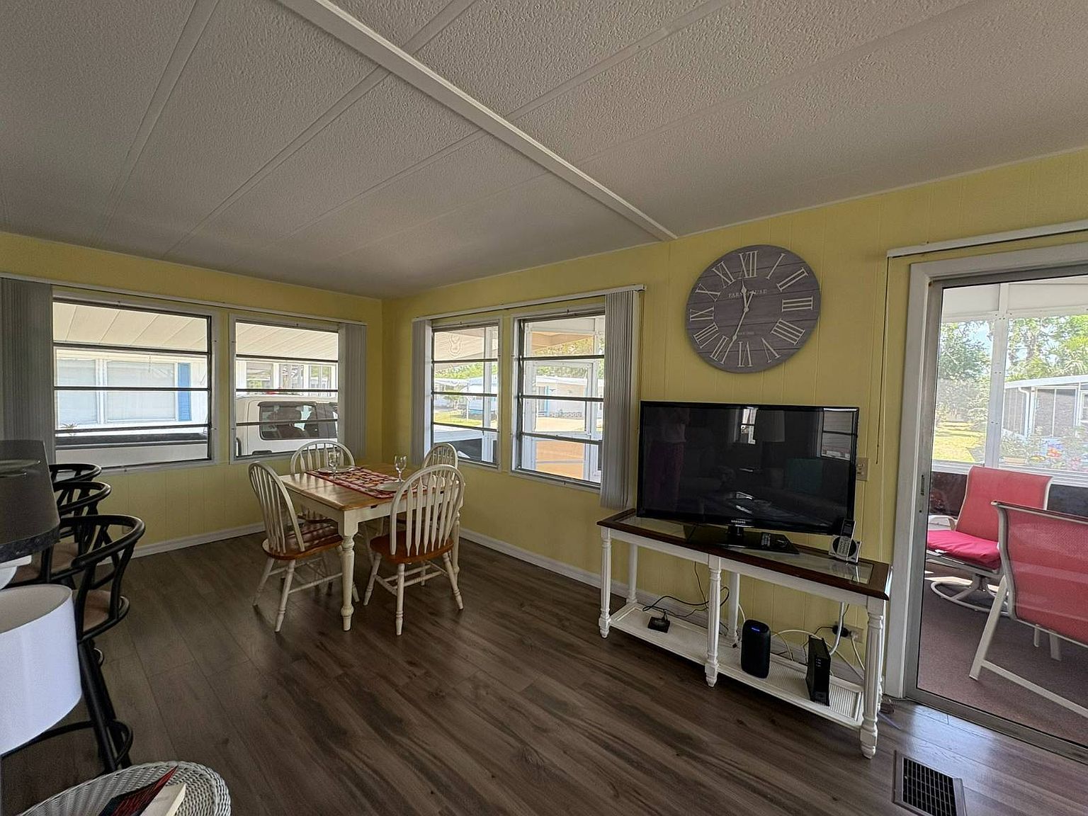 390 Peppertree Ln Ellenton, FL 34222 - Thumbnail 4