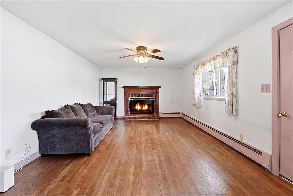 3 Amherst St North Grafton, MA 01536 - Thumbnail 4