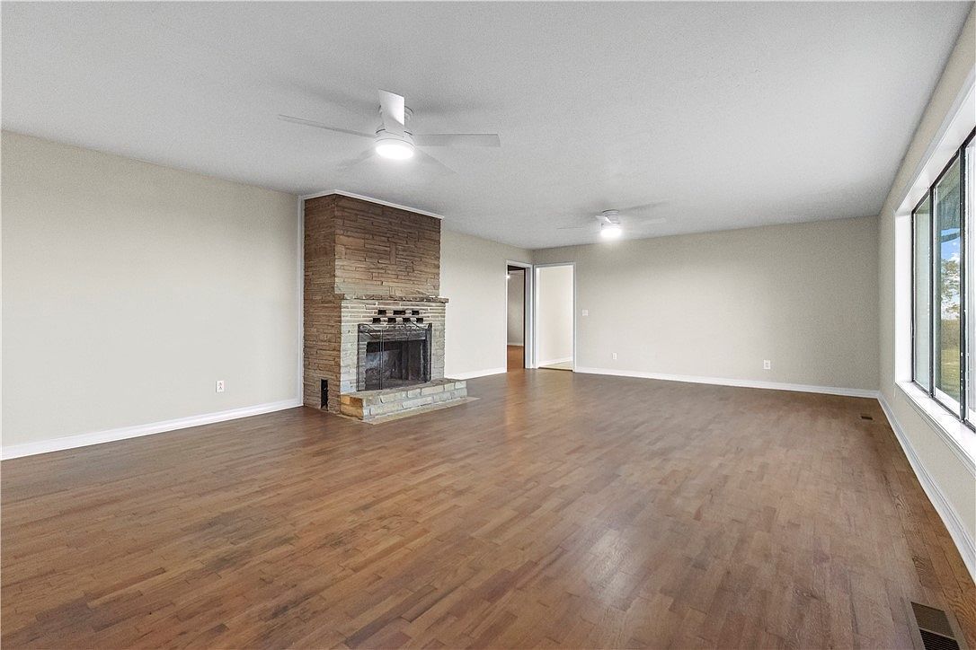 843 Black Ranch Rd Lead Hill, AR 72644 - Thumbnail 4