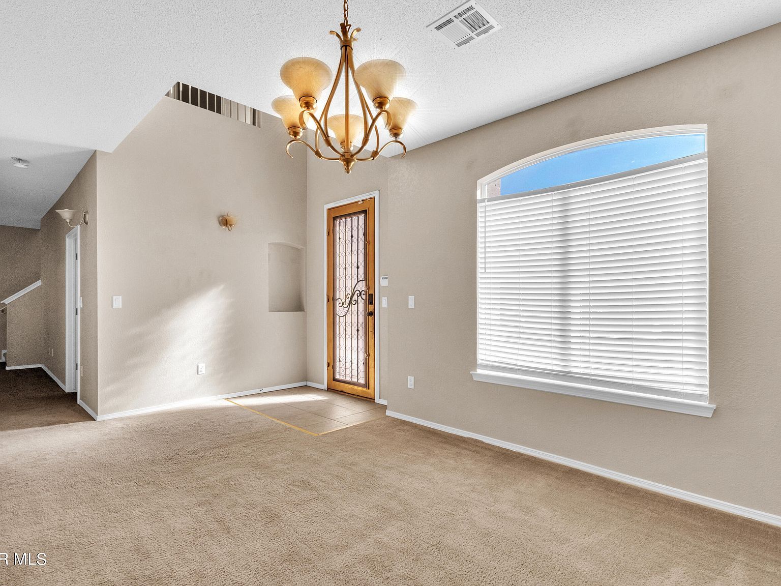 5045 Stampede Dr El Paso, TX 79934 - Thumbnail 4