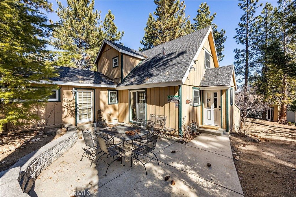 547 Chipmunk Ln Big Bear Lake, CA 92315 - Thumbnail 4