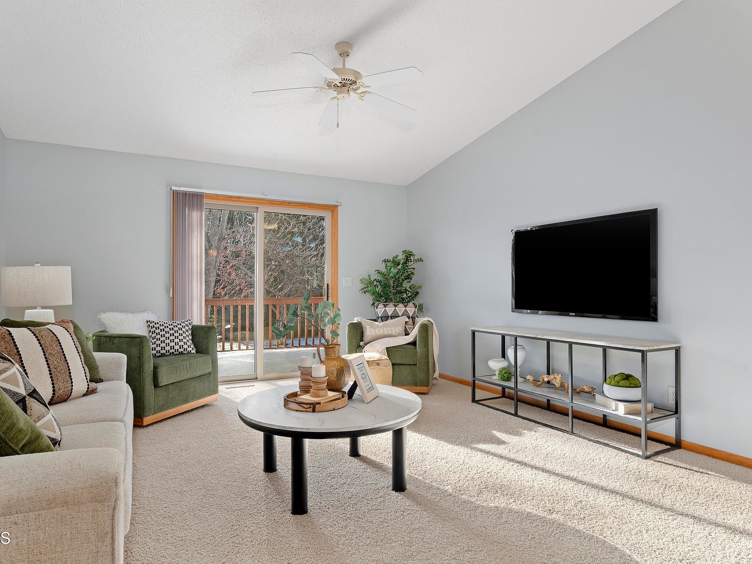 321 E Calgary Ave Bismarck, ND 58503 - Thumbnail 4