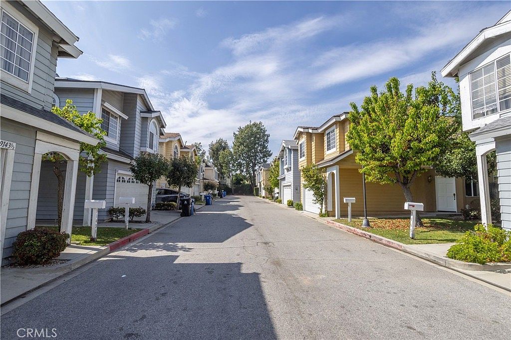 9155 Noble Ave Los Angeles, CA 91343 - Thumbnail 4