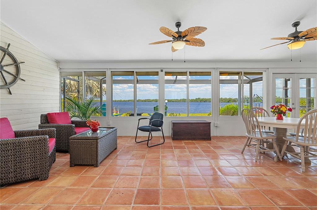 2308 Harbour Dr Punta Gorda, FL 33983 - Thumbnail 4