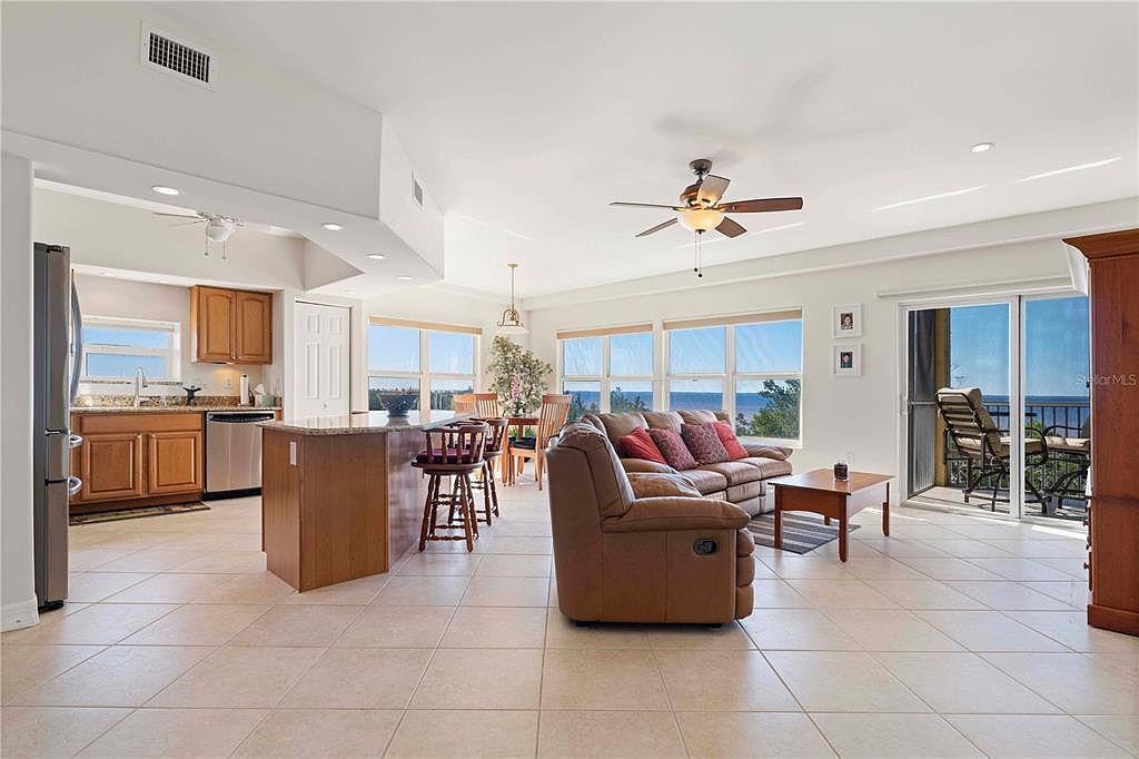 101 N Marion Ct UNIT 131 Punta Gorda, FL 33950 - Thumbnail 4