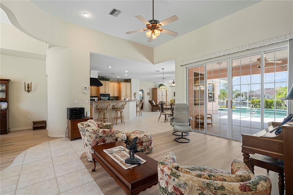 2507 Via Veneto Dr Punta Gorda, FL 33950 - Thumbnail 4