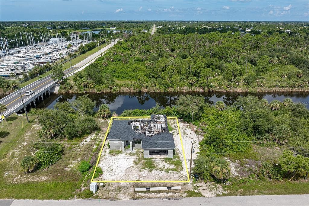 10303 Redondo St Port Charlotte, FL 33981 - Thumbnail 4