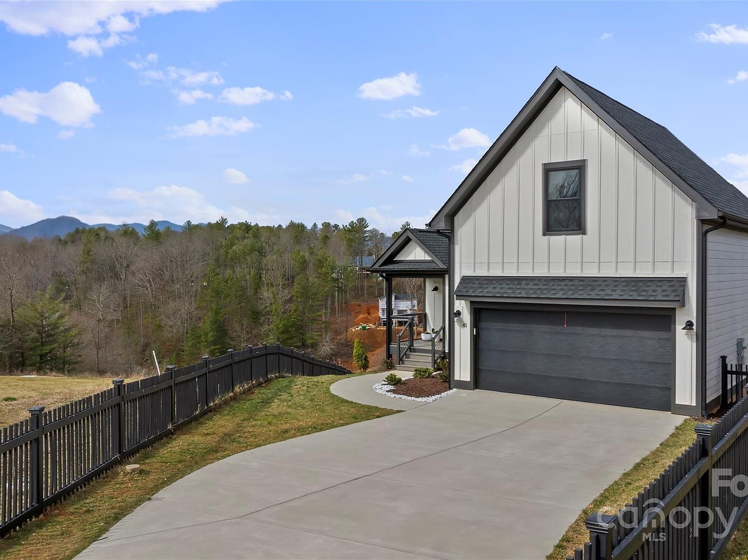 41 Alaskan Dr Leicester, NC 28748 - Thumbnail 4