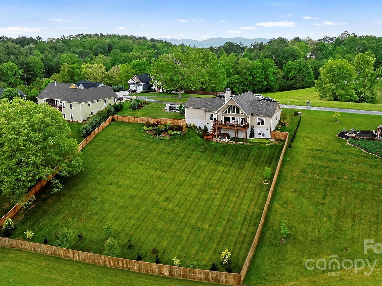 16 Enchanted Oak Ln Alexander, NC 28701 - Thumbnail 4