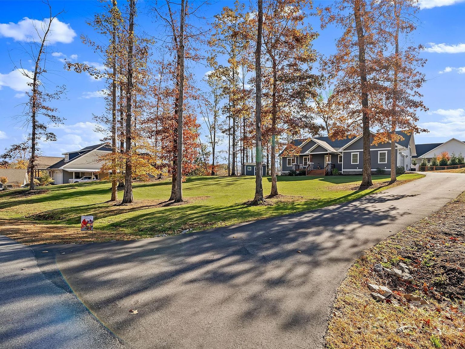 236 Cider Hill Ln Hendersonville, NC 28792 - Thumbnail 4