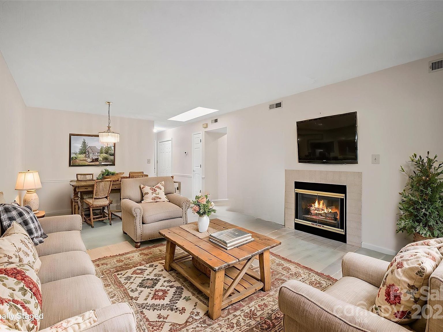 2604 Vineyard Blvd Asheville, NC 28805 - Thumbnail 4