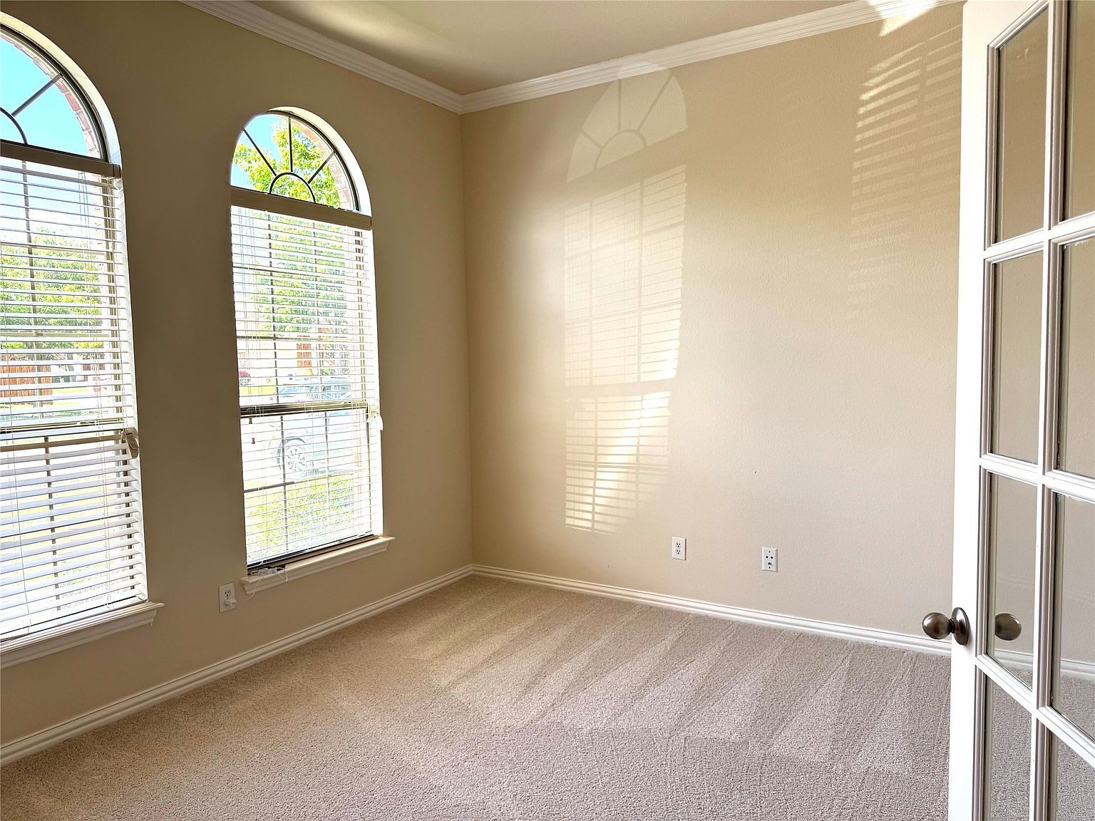 2619 Cove Dr Grand Prairie, TX 75054 - Thumbnail 4