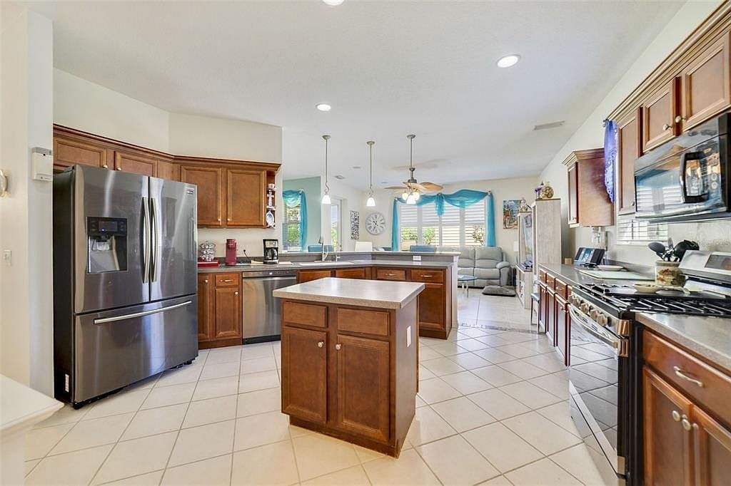 26712 Augusta Springs Cir Leesburg, FL 34748 - Thumbnail 4