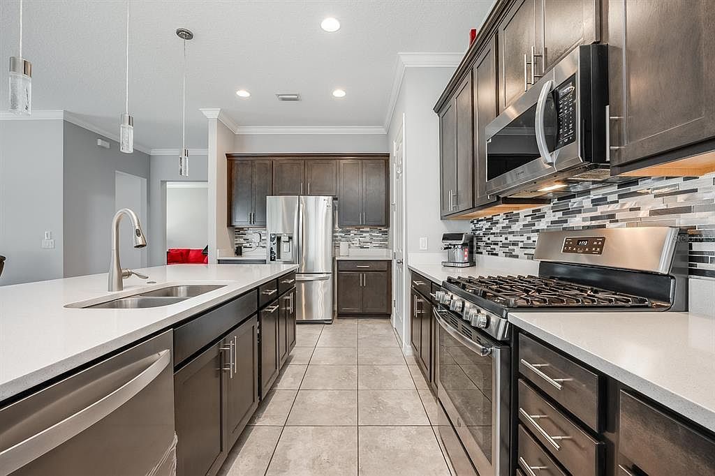 1015 Grand Hilltop Dr Apopka, FL 32703 - Thumbnail 4