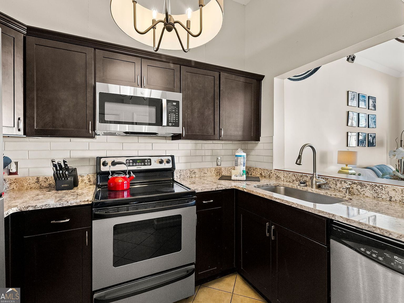 105 Whitaker St APT 302 Savannah, GA 31401 - Thumbnail 4