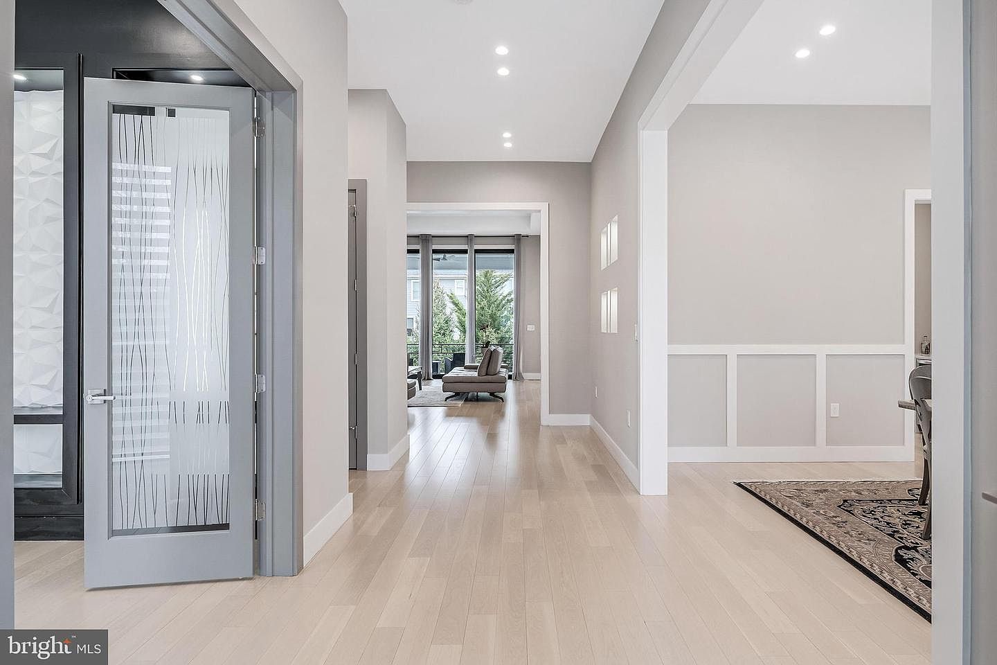 908 Walker Rd Great Falls, VA 22066 - Thumbnail 4