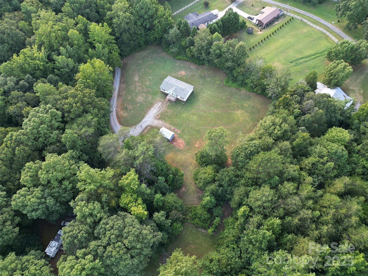 953 Bollinger Pond Dr Clover, SC 29710 - Thumbnail 4