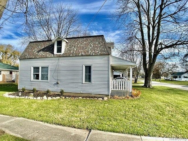 6895 James St Brown City, MI 48416 - Thumbnail 4